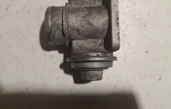 BMW 5 E39 EGR valve 11712246145 2246143 72192010