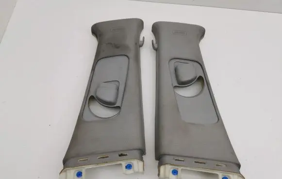 Hyundai i40 (B) pillar trim (top)