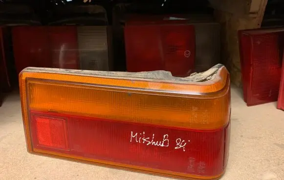 Mitsubishi Lancer Rear/tail lights 0437146