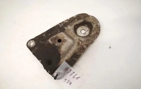 Audi A6 S6 C5 4B Engine mounting bracket