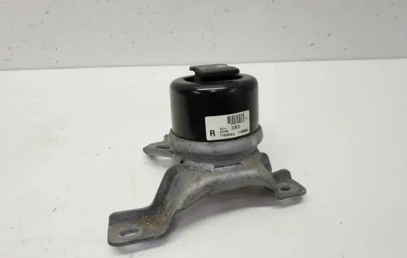 Volvo XC60 Engine mount bracket 31330135