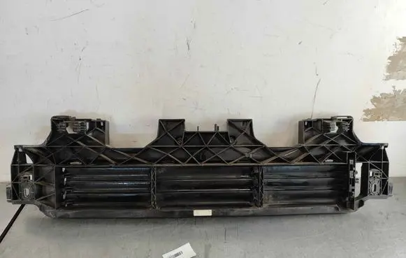 Audi e-tron Intercooler air guide/duct channel 4KE807771 4KE807771A