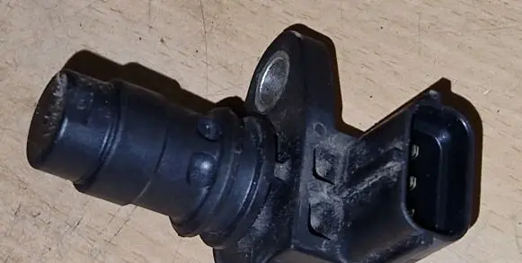 Volvo V70 Camshaft position sensor 8627354
