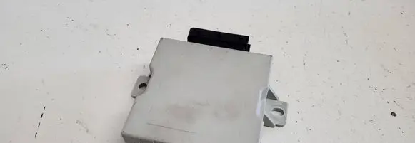 Toyota Avensis T250 Window wiper relay 150696