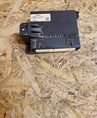 Toyota Avensis T270 Air conditioning/heating control unit 8865005252 MB1777008200