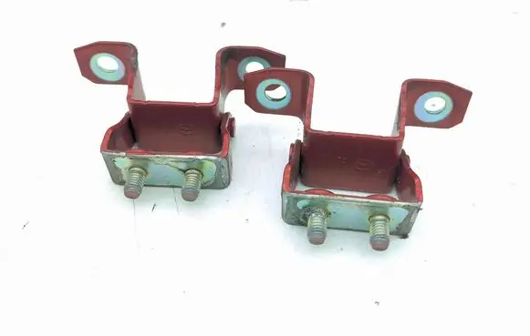 Tailgate/trunk/boot hinge