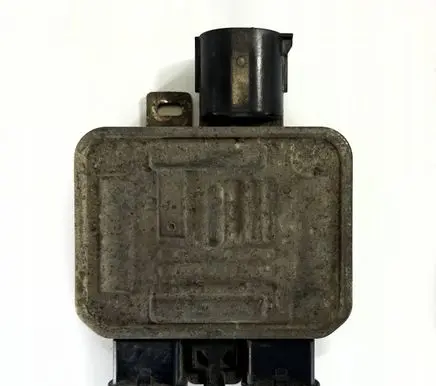Ford Mondeo Mk III Coolant fan relay 940004101