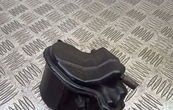 Ford Focus Vacuum air tank 