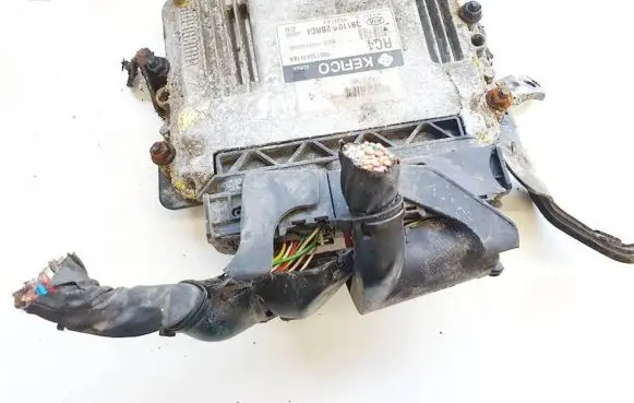 KIA Ceed Engine control unit/module 391102brc4 39110-2brc4