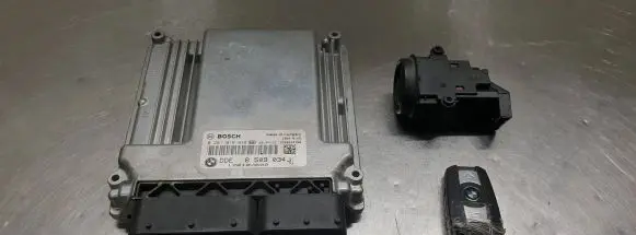 BMW 5 E60 E61 Engine control unit/module 8509034