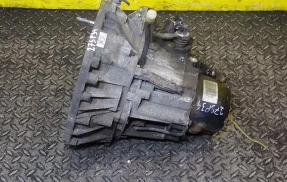 Dacia Sandero II Manual 5 speed gearbox 000304014767R 27SP34 6AD491BBCD34447C91