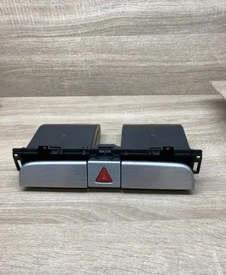 Volkswagen PASSAT CC Hazard light switch 3C0858407