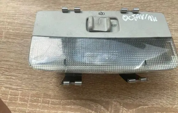 Skoda Octavia Mk2 (1Z) Rear seat light