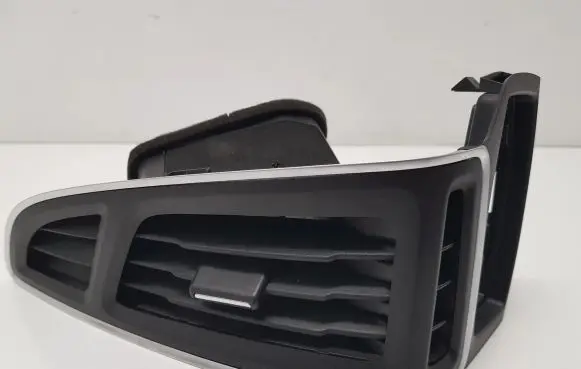 Ford Focus Dashboard side air vent grill/cover trim BM51A018B09CF