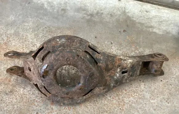 Cadillac CTS Rear upper control arm/wishbone