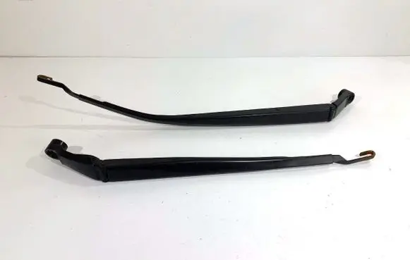 Toyota Auris E180 Front wiper blade arm 