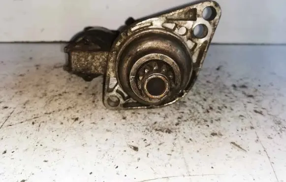 Volkswagen Touran I Starter motor
