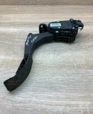 Volkswagen Polo Accelerator throttle pedal 6Q1721503B 6PV008495 WithPlug