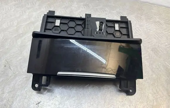 Audi Q7 4L Ashtray (front) 4L0857951