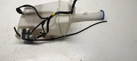 KIA Carens III Windshield washer fluid reservoir/tank 98610A4000