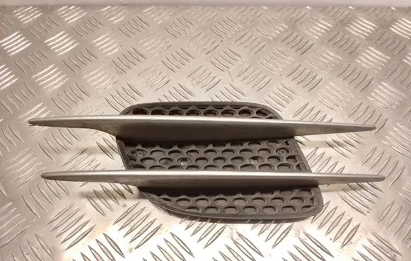 Mercedes-Benz SL R230 Fender grill A2306900136