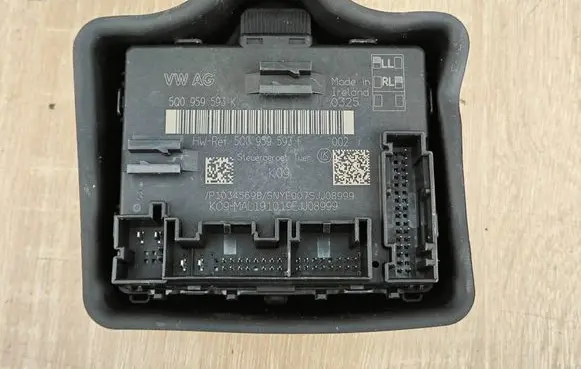 Audi Q3 F3 Door control unit/module 5Q0959593K