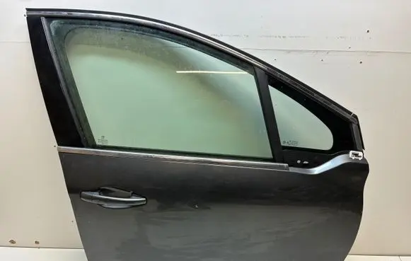 Peugeot 208 I Front door