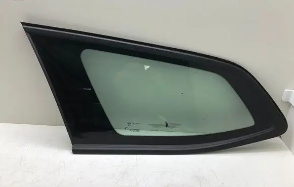 Peugeot 308 Rear side window