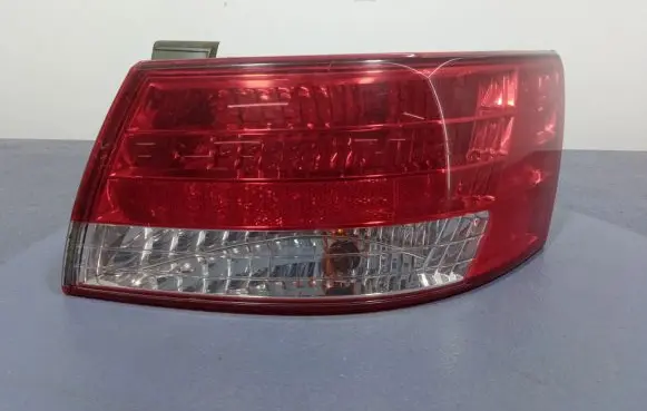 Hyundai Sonata Rear/tail lights 92402-3K0