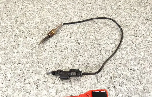 BMW X5 G05 Exhaust gas temperature sensor 8478383 7804176