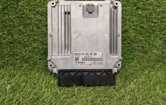 Bentley Flying Spur Engine control unit/module ECU 07C907309 0261S08071
