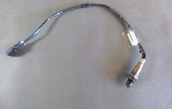 Volkswagen Touran II Lambda probe sensor 03C906262H