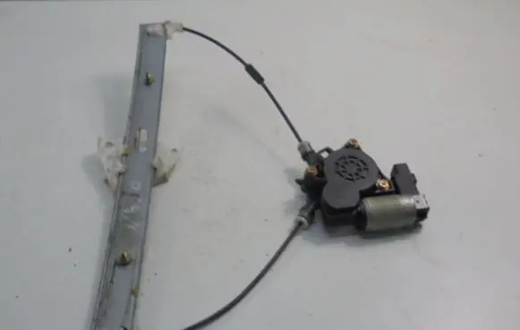 Mazda 6 Front door window regulator with motor GJ6A5958X