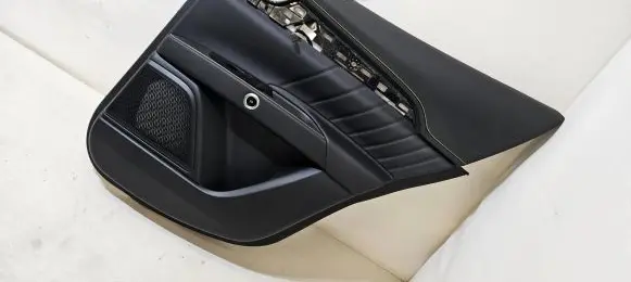 Maserati Grecale Coupe rear side trim panel MY0216987-CC870