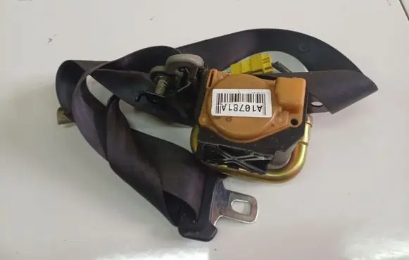 Honda Jazz Front seatbelt 0431092