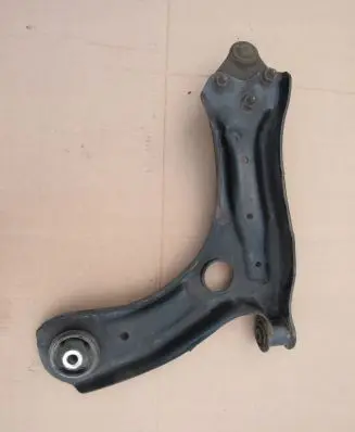 Volkswagen Golf VII Front lower control arm/wishbone 407152F