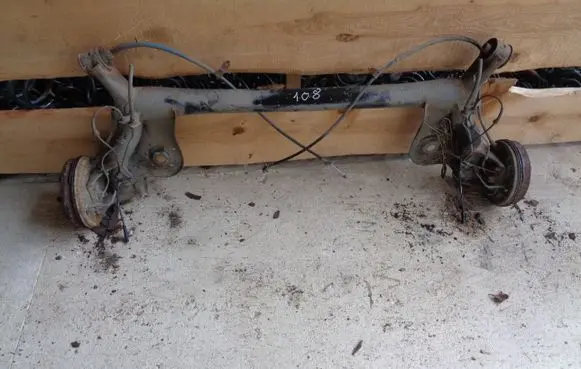 Peugeot 108 Rear axle beam 