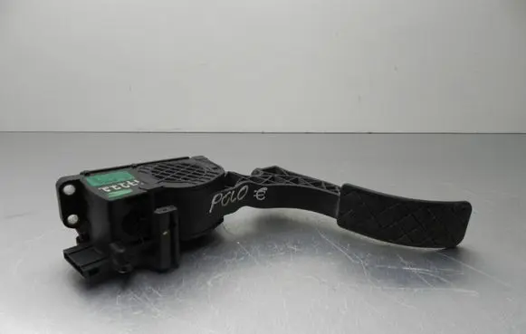 Volkswagen Polo IV 9N3 Accelerator throttle pedal 6Q1721503F I7222