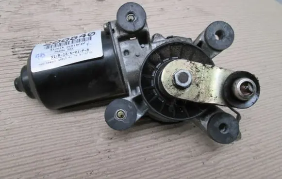 Mazda 323 F Front wiper linkage and motor