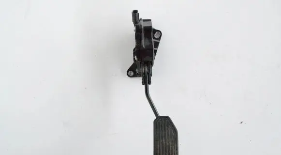 Lexus RX 330 - 350 - 400H Accelerator throttle pedal 7811033010