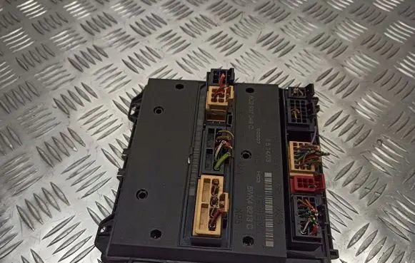 Skoda Fabia Mk1 (6Y) Voice control module 6Q2937049C