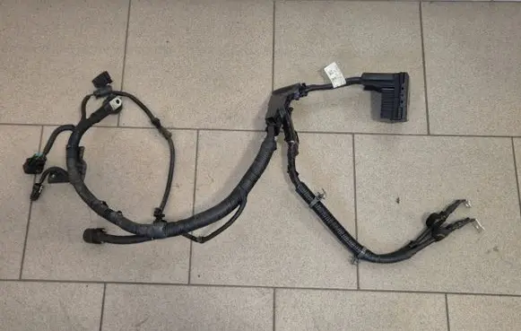 Positive cable (battery)