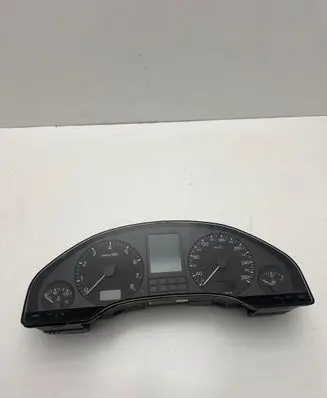 Audi A8 S8 D2 4D Speedometer (instrument cluster) 88311216
