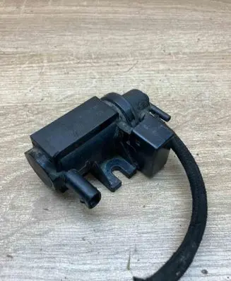 BMW 3 E90 E91 Turbo solenoid valve 7805391 70206301