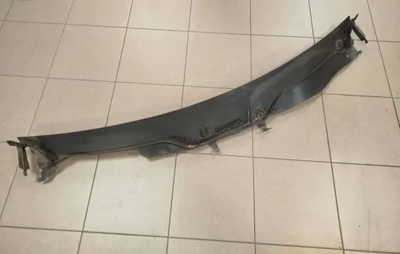Mercedes-Benz GL X164 Wiper trim 1648300228
