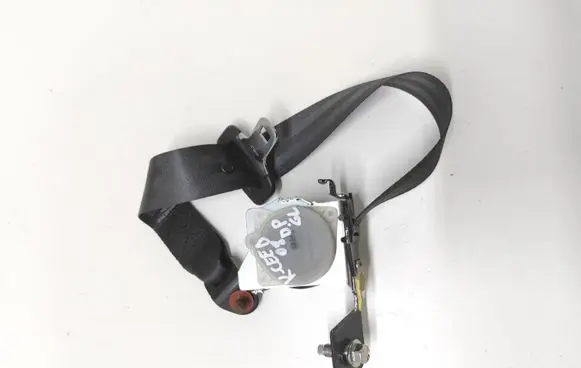 KIA Ceed Rear seatbelt