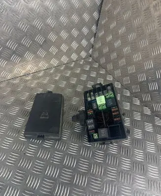 Volkswagen PASSAT B8 Fuse box set 5Q0907361B