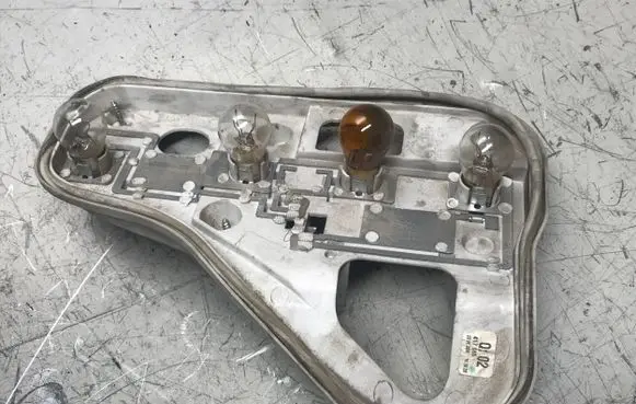 Opel Astra H Tail light bulb cover holder 417046
