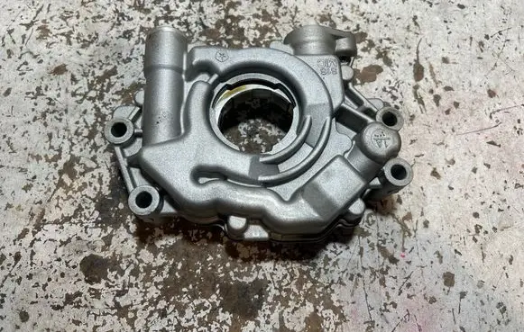 Dodge Challenger Oil pump 05038398AE