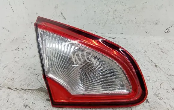 Nissan Qashqai Tailgate rear/tail lights B26555BR01A 89503189
